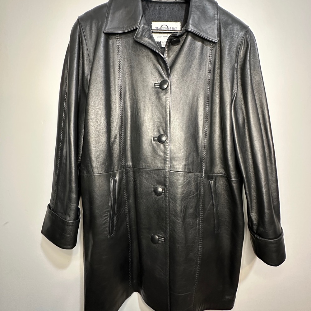 The Old Mill - Black Leather Button-Front Jacket
